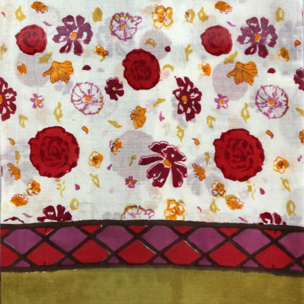 Red and green floral hedge pareo