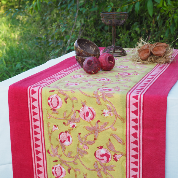 Pomegranate pink green runner